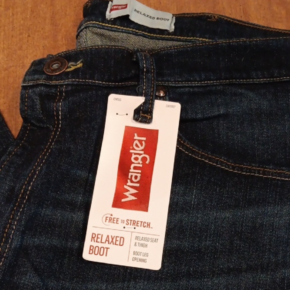 Wrangler Indigo Denim Jeans - Picture 2 of 5